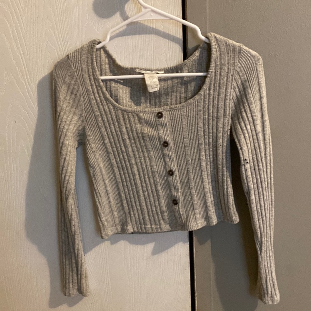 Grey crop top